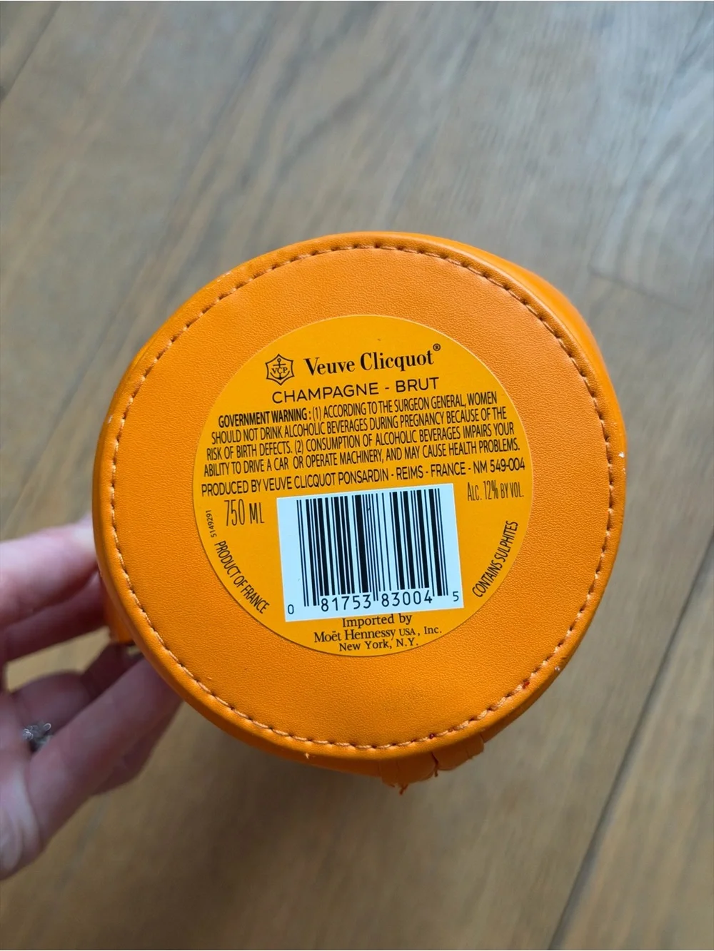 VEUVE CLICQUOT CHAMPAGNE BOTTLE ZIPPERED INSULATED ICE JACKET